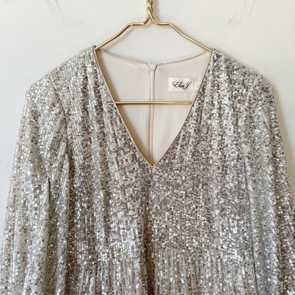 Eliza J Silver Sequin Tiered Fit and Flare Mini Dress Pockets Balloon Sleeves 4 - Picture 9 of 12